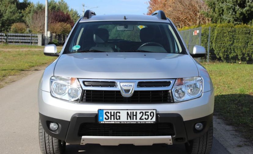 Dacia Duster 2010 бензин 1.6 Передній привод