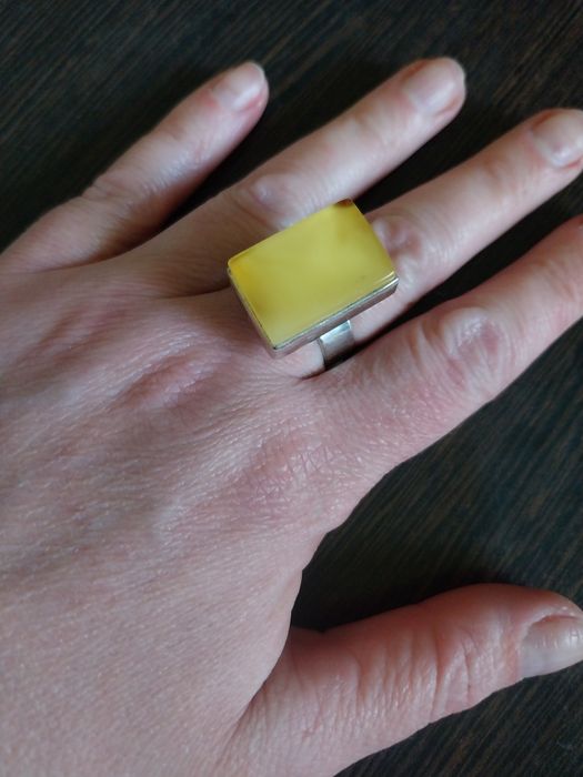 Pierscionek bursztyn srebro 925