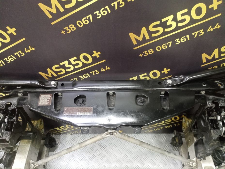 Панель передня BMW F10 535i hybrid БМВ Ф10 Гібрид телевізор передняя