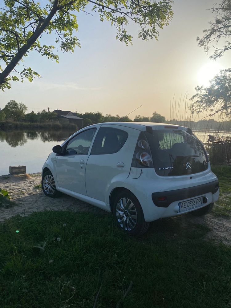 Авто Citroen C1 2011 року