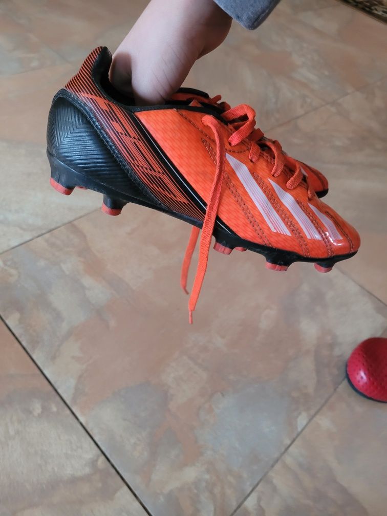 Бутси Adidas F10, оригінал 34р копочки