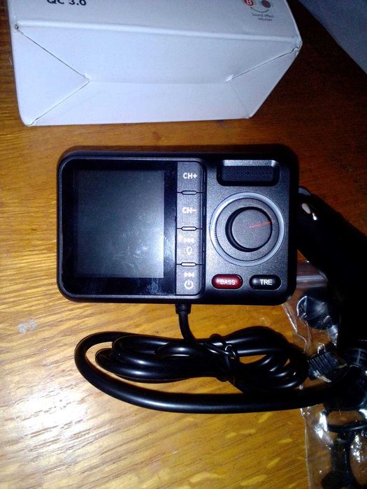 Bluetooth FM-передавач Aux підтримує зарядку QC3.0