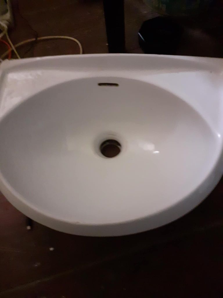 Umywalka ceramiczna