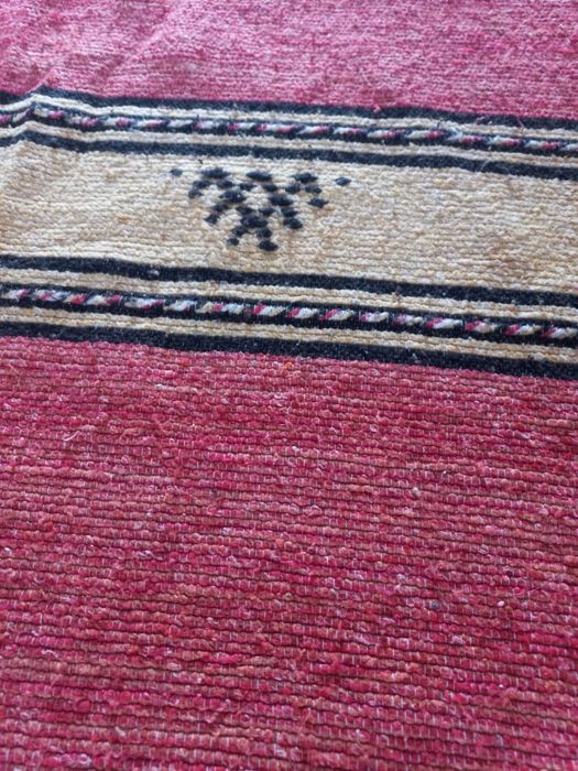 Marokańska ręcznie pleciona narzuta 133x200