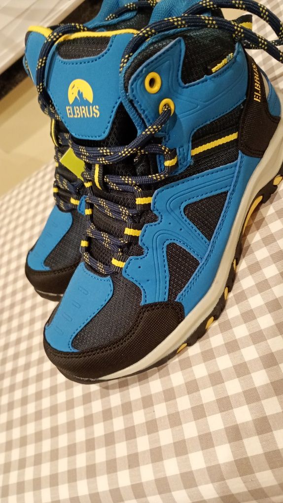 Buty Elbrus nowe 32