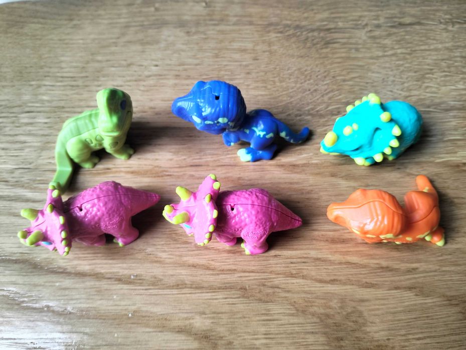 Кіндер Джой ( Kinder Joy ) Jurassic World ціна за всі