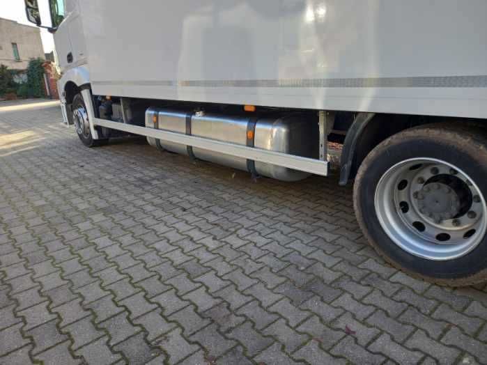Zbiornik paliwa Mercedes  MP4 750 L MEGA -Tandem