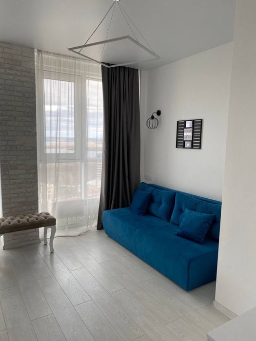 Сдам видовую 3-комнатную квартиру в премиальном ЖК «Новодворянский»