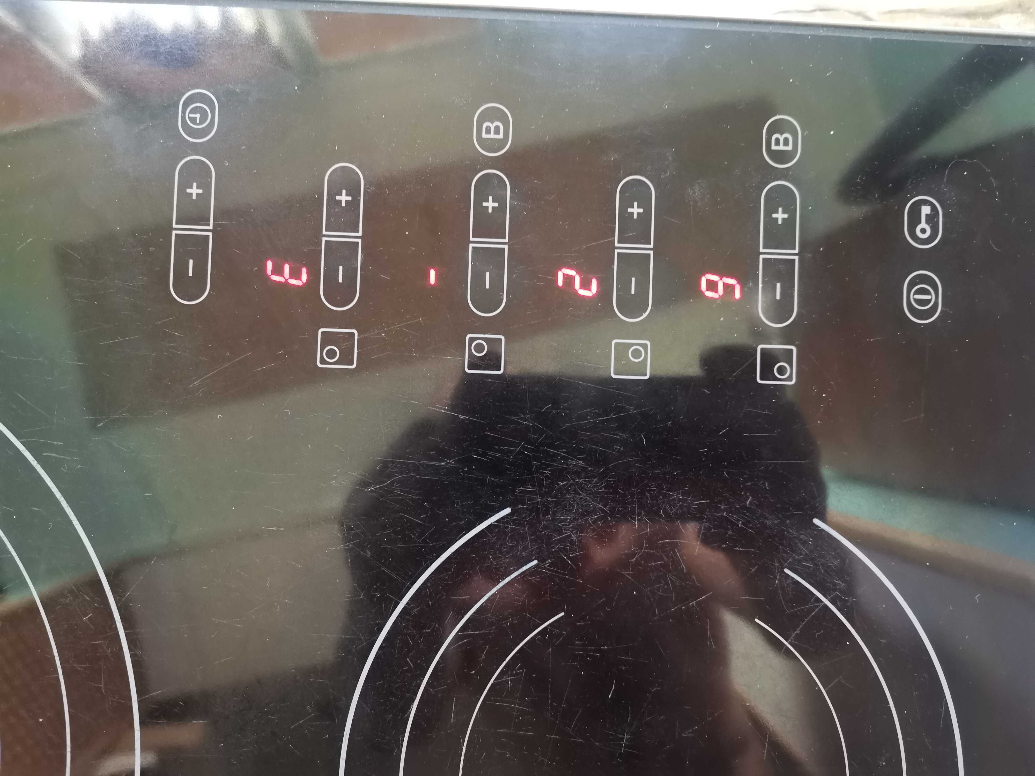 Индукционная варочная поверхность Miele KM490