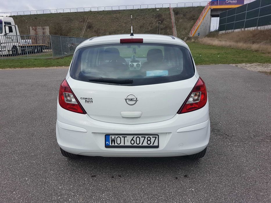 Opel Corsa d 1.4  16v benzyna