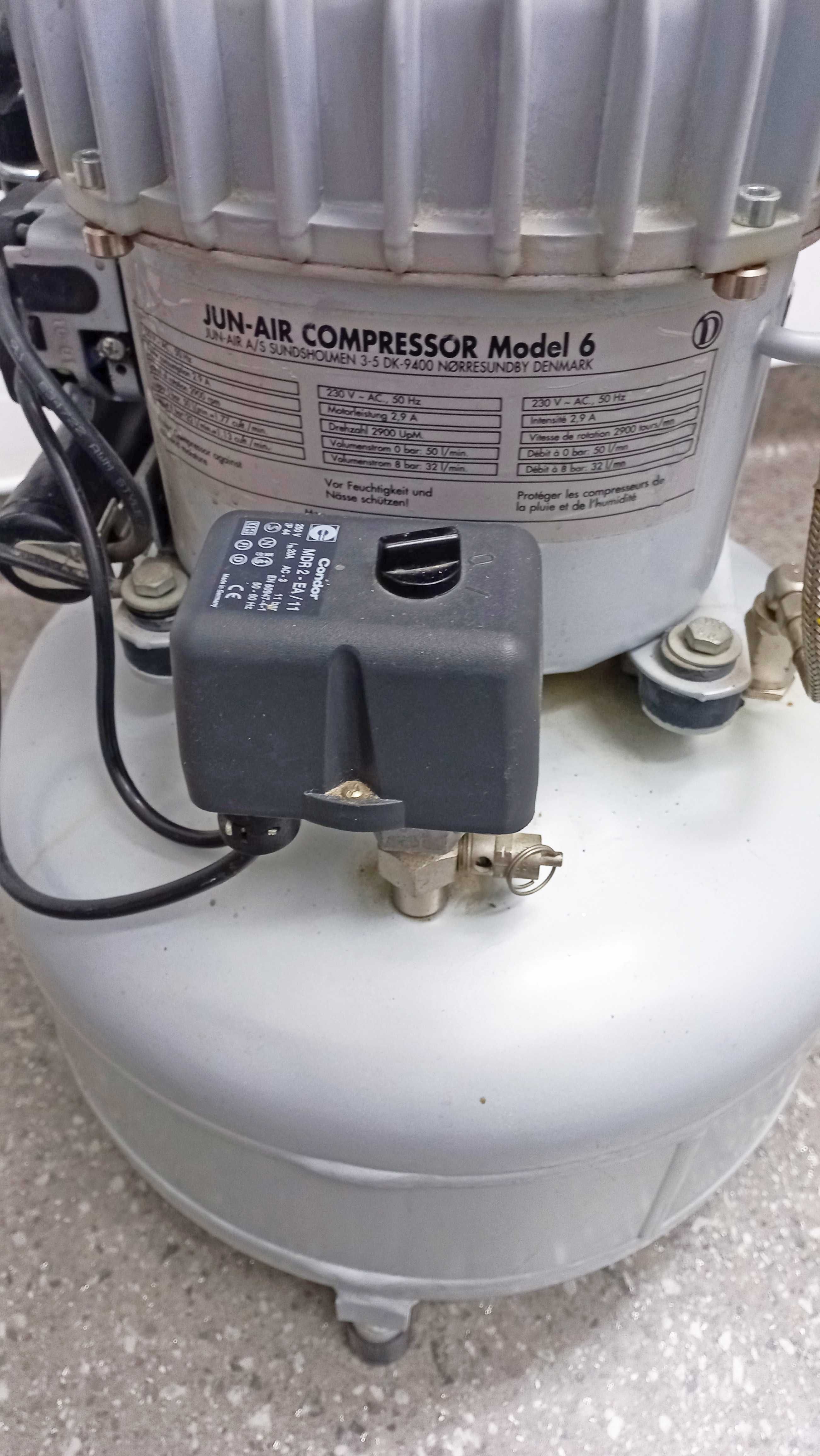 Compressor JUN-AIR a óleo - cadeira dentária