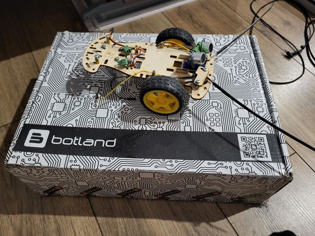 Zestaw Arduino Uno z zestawem do budowania robotów Botland