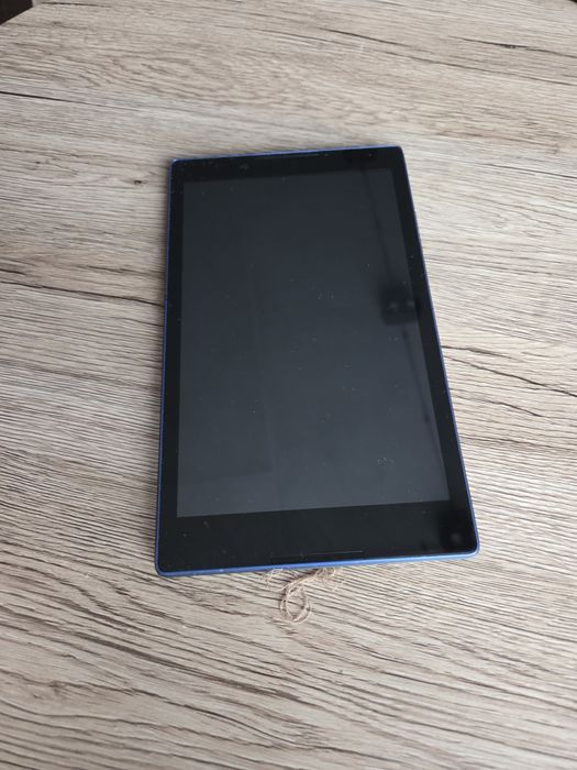 Lenovo Tab 3 8 (TB3-850M) — 8" / 16GB / LTE / Wi-Fi