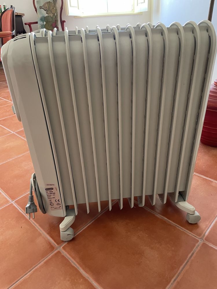 2 Aquecimentos oleo Delonghi 2500w