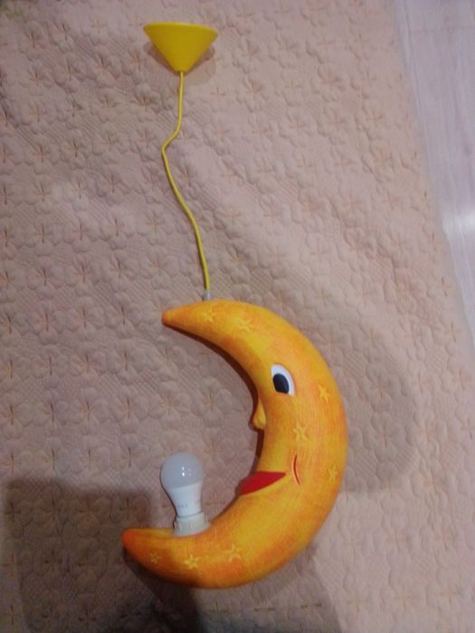 Lampa żyrandol dla dzieci księżyc