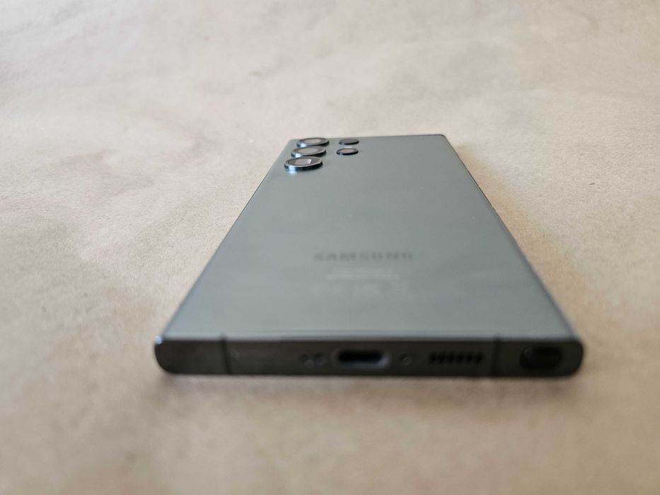 Samsung S23 Ultra 512gb.  Excelente