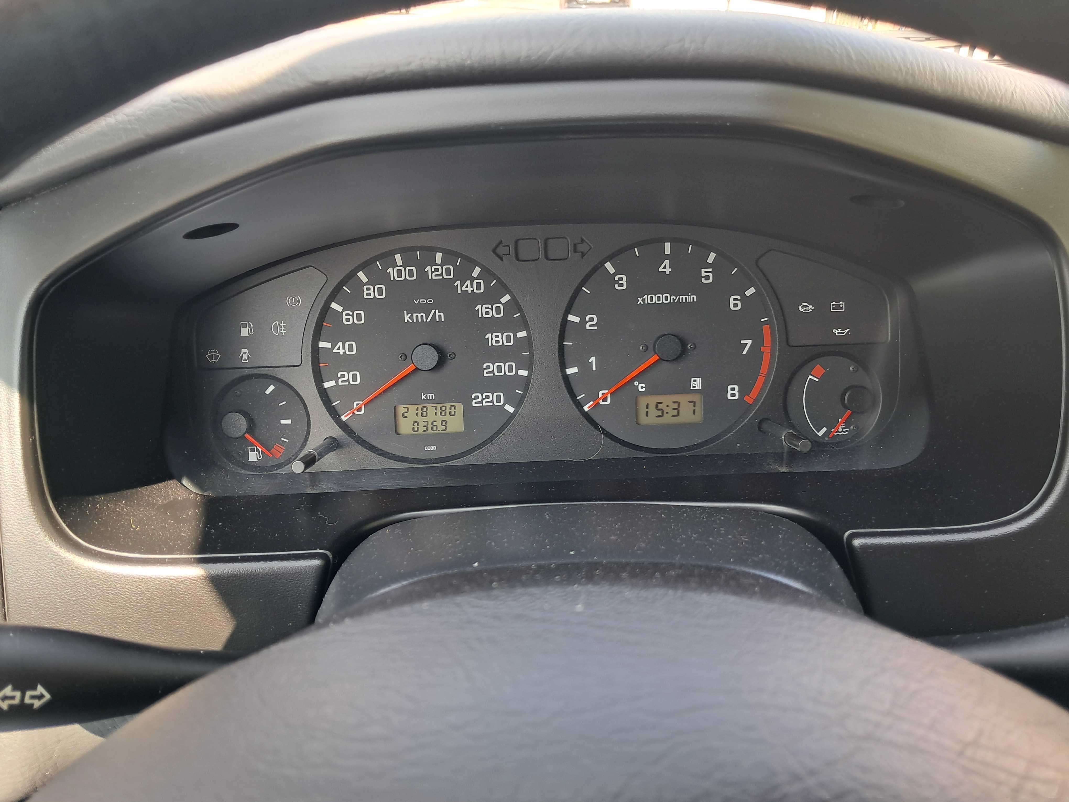 Carrinha 5 lugares de garagem