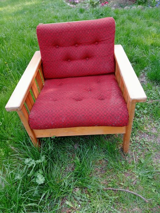 Fotele PRL 2 sztuki czerwone
