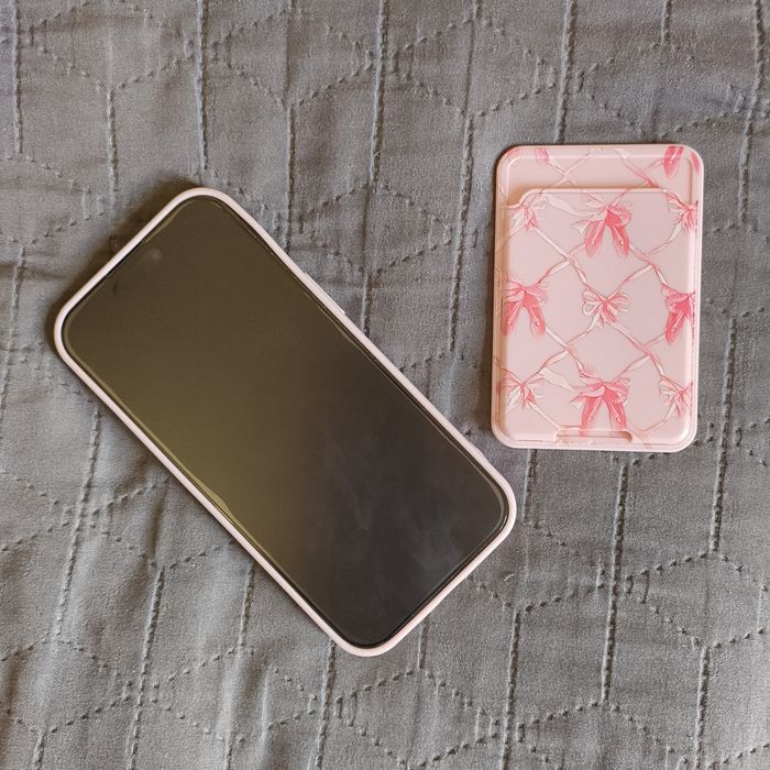 Чехол iPhone 15 с кошельком розовый