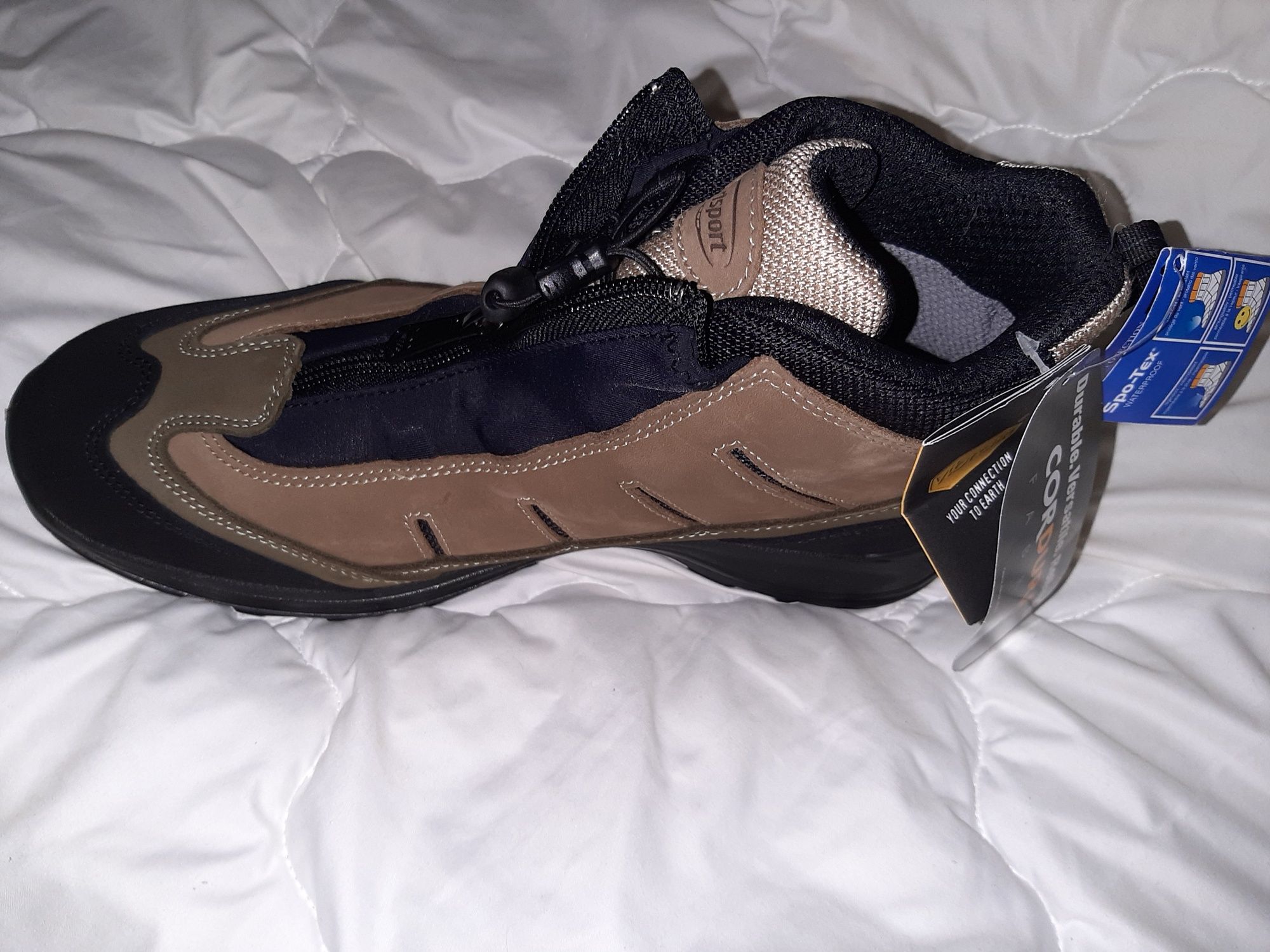 Продам чоботи GRISPORT,подошва VIBRAM,р.44,нубукові,коричневі.