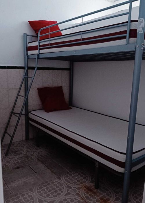 Vaga em quarto partilhado