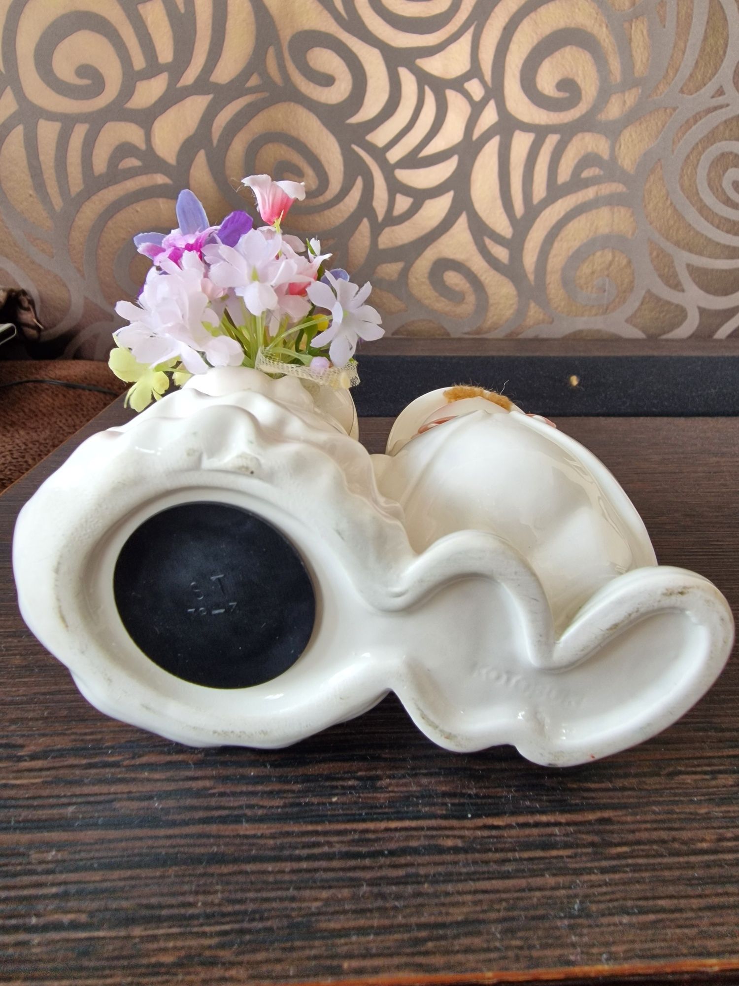 Skarbonka z porcelany Młoda Para