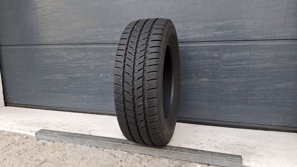 Continental 215/65 R16 C VanContact Winter 9 mm