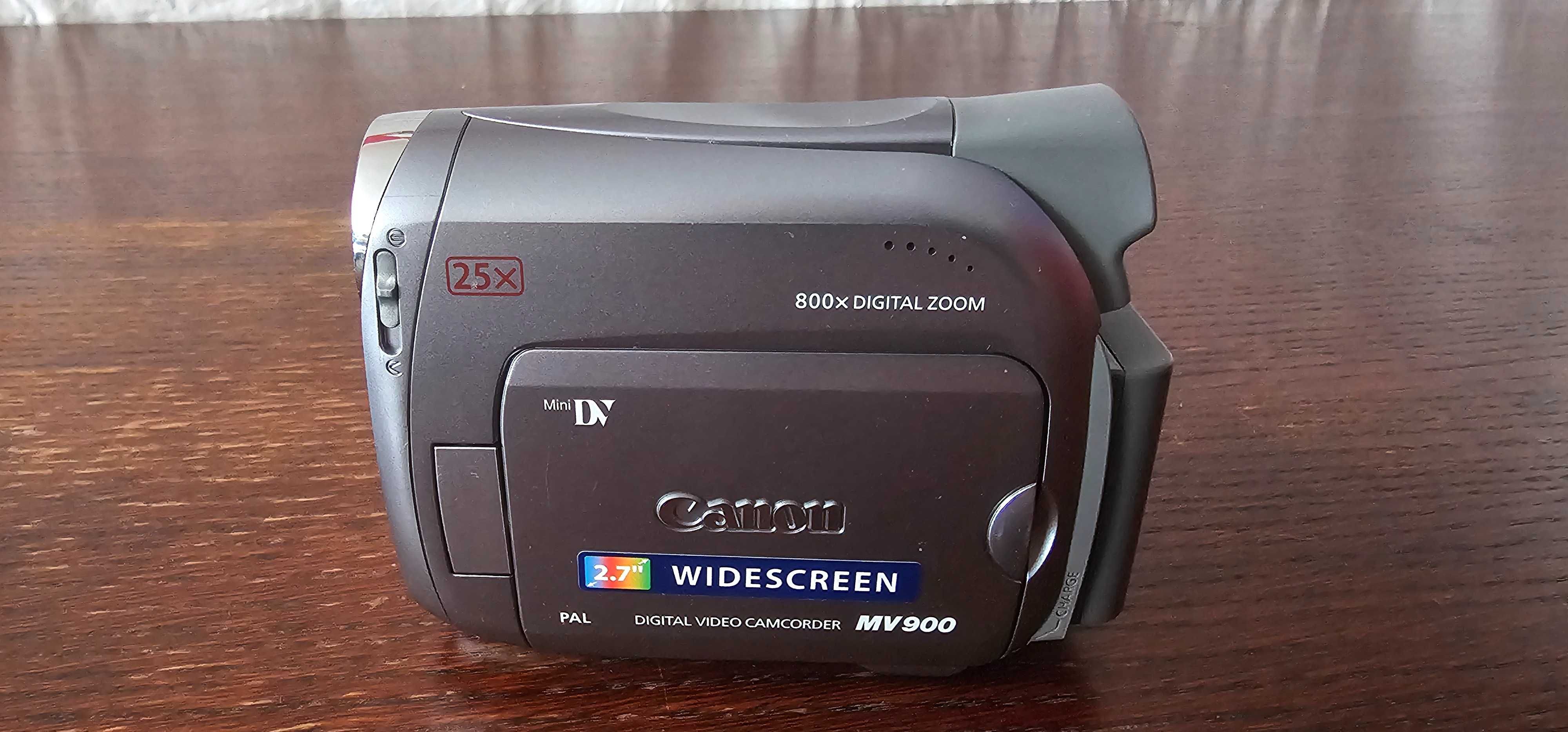 Kamera CANON MV900E