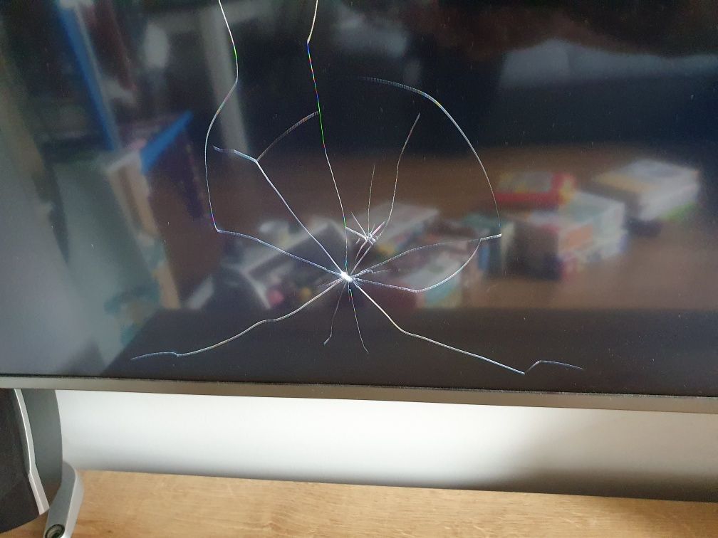 TV led Samsung 55 UE55NU8052 uszkodzony