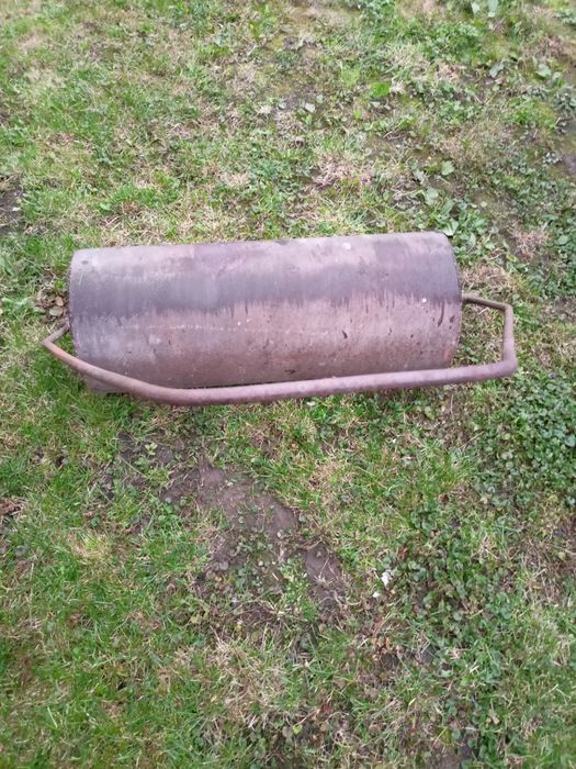 Solidny walec ogrodowy