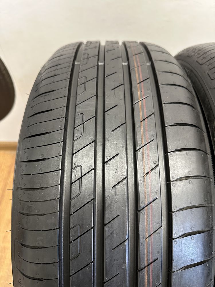 Нові літні шини GoodYear EfficientGripPerfomance 215/50 R17 91V