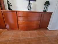 Armário em madeira