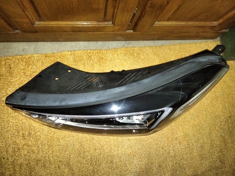 Farol Esquerdo Hyundai Tucson