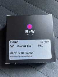 Filtr B+W pomarańczowy F-Pro 040 550 MRC 49 mm
