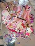 MEGA ZESTAW Z Hello Kitty ! Torebka saszetka pełna prezentów z kotkiem