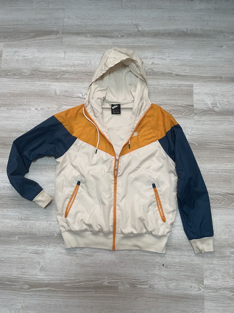 Вітровка Nike Xs