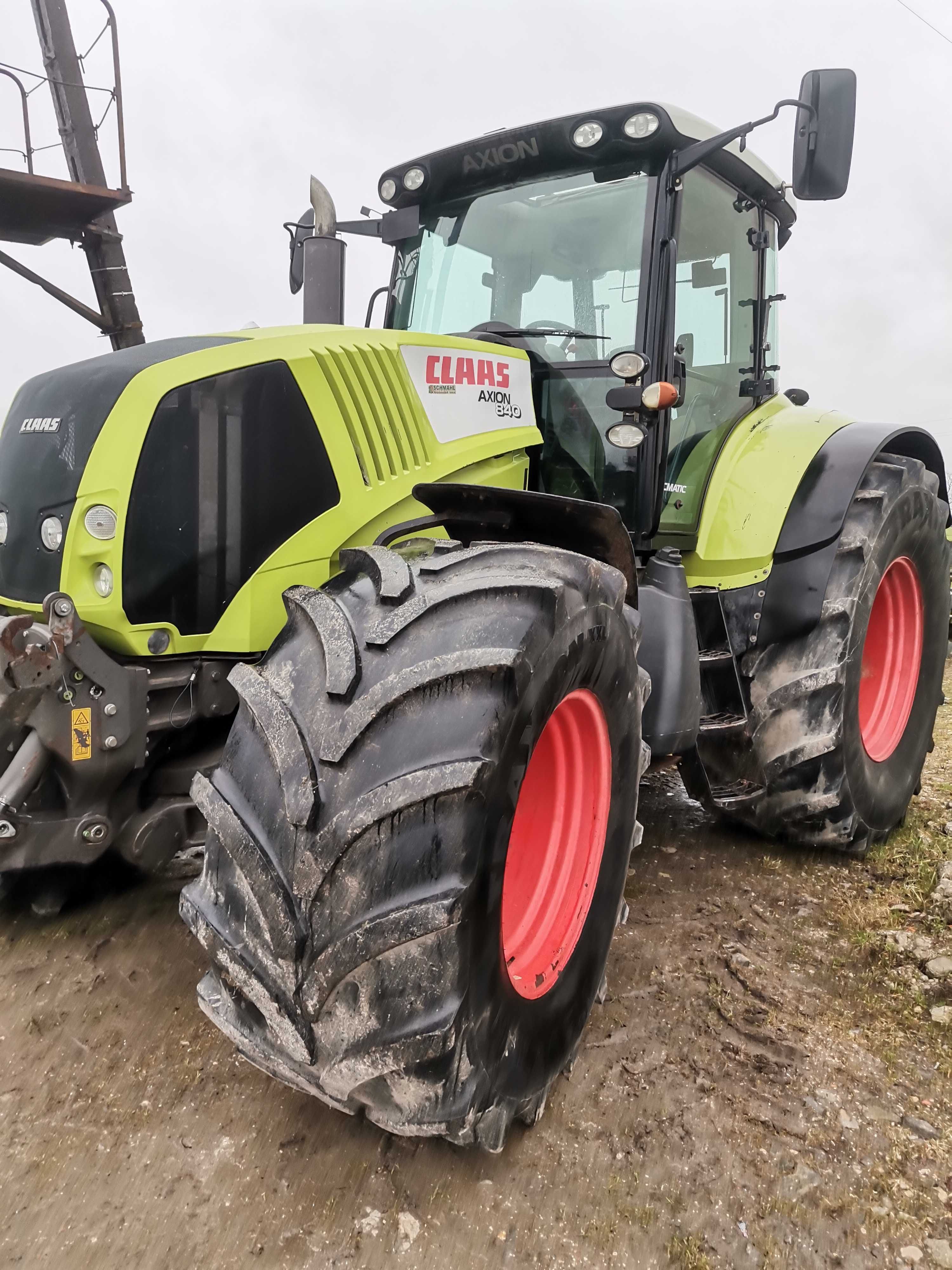 Claas  Axion 840, 810 Rok 2012 Uszkodzony, 820