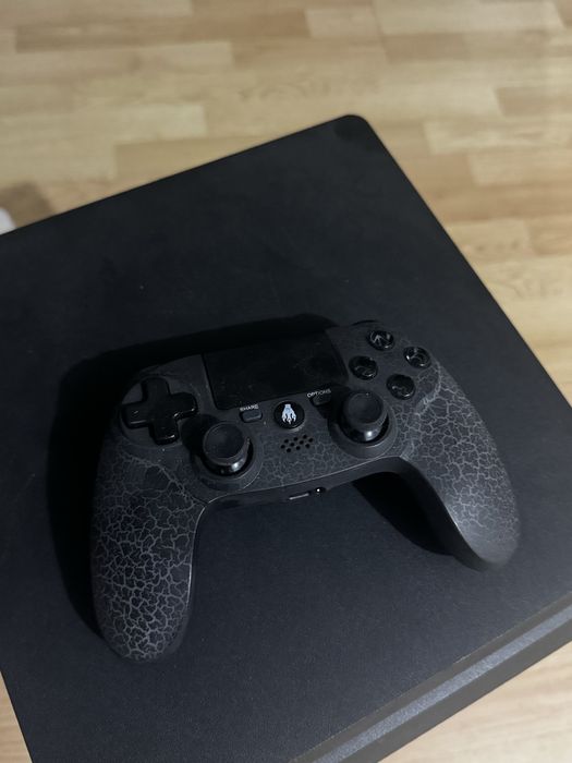 Playstation 4 com 2 controles