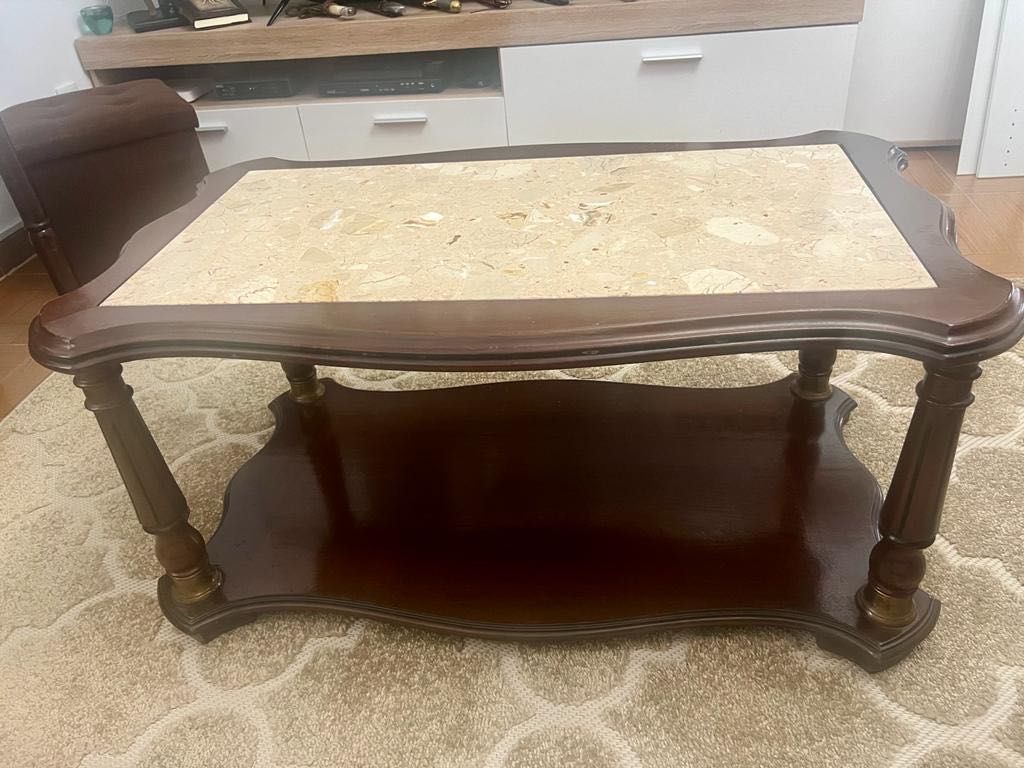 Mesa de centro de sala ( Mogno e mármore )