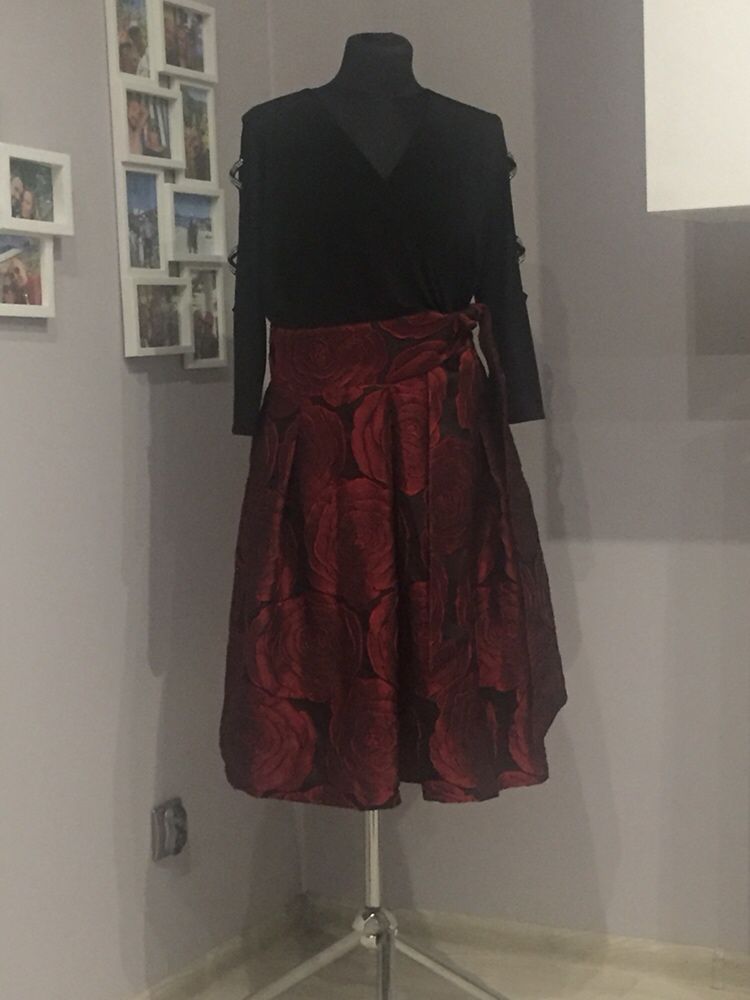 Sukienka elegancka hiszpanka