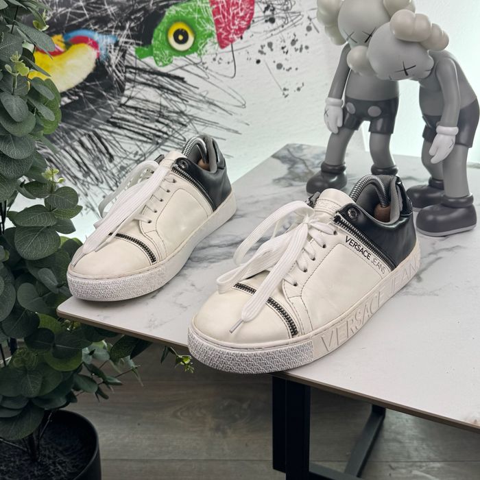 Кросівки шкіряні Versace Jeans 42 розмір E464