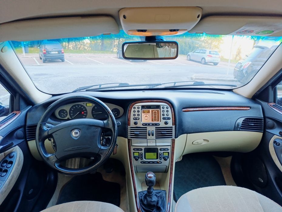 Lancia Lybra 1.9 JTD 116 cv Só 275 mil quilómetros ano 2002