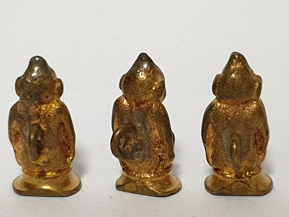 Conjunto de 3 raros antigos botões asiáticos figurativos dourados