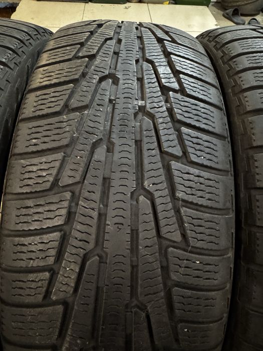Зимова гума 245/50 R20 Nokian 4шт