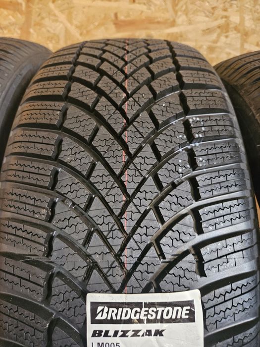 Opony zimowe 215/50/19 Bridgestone lm 005