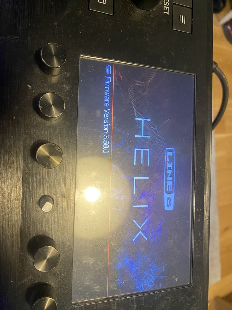 Line 6 Helix Floor multiefekt pedalboard
