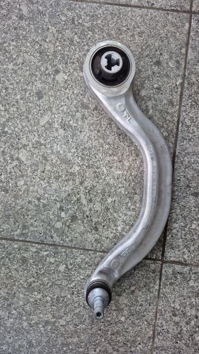 ричаг перед прав Tesla Y бу оригінал