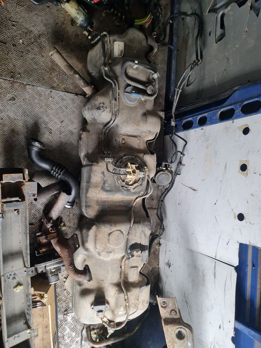 Zbiornik paliwa filtr przewody ford transit mk8 . 18r 2.0 blue