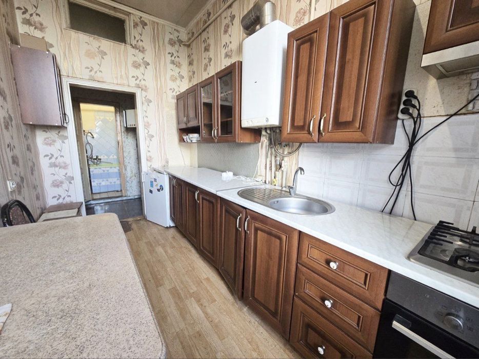 ЦЕНТР! Здам 2х кімнатну, р-н РЕЗИДЕНЦІЇ ЧНУ, МІСЦЕ ПІД АВТО, газ котел