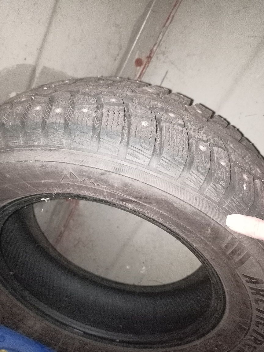 Maxxis 195/65/R15 зима шипованые бу